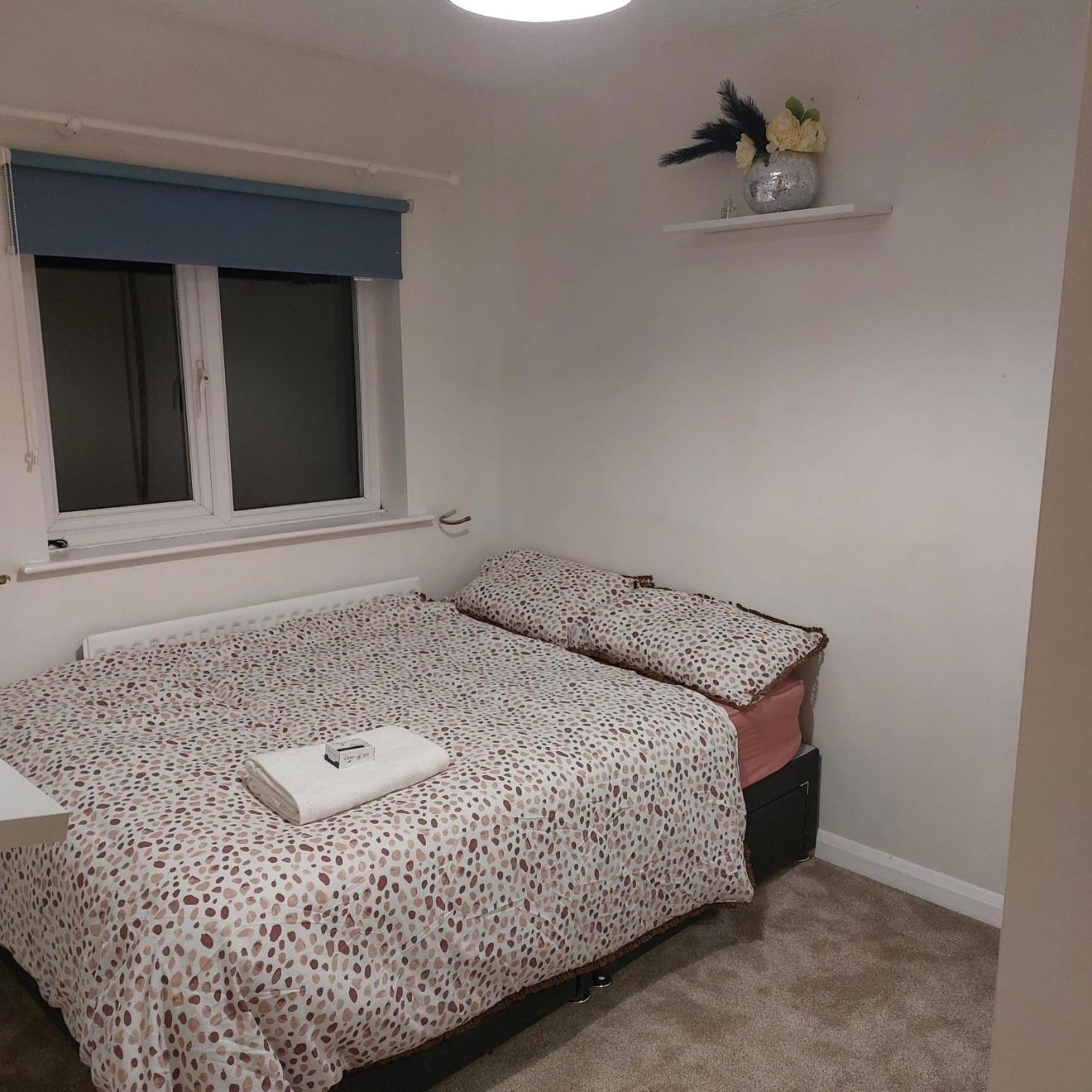 Double Room In A Cul De Sac Area Wellingborough Exterior photo